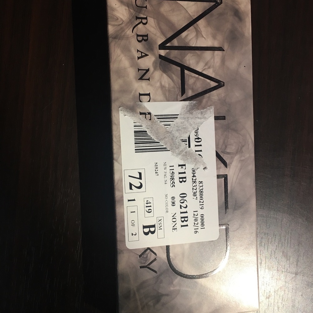 Naked Urban Decay Smoky Palette - Picture 5 of 5